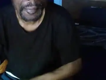 Chaturbate Live Porn of leeguy_hugedick