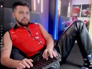 Chaturbate Live Sex Cam of lucca_mallard