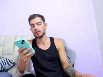 Chaturbate Nude Webcam of mikebradley15