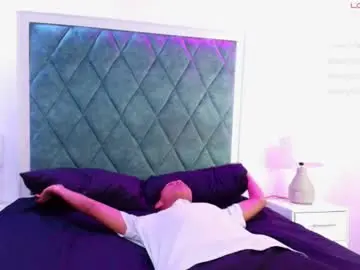 Chaturbate Nude Webcam of julie_and_axel