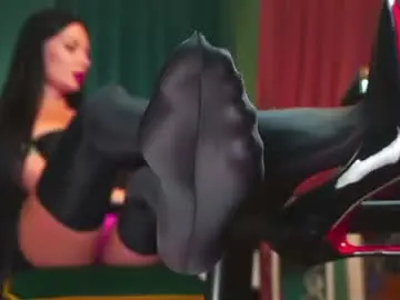 Chaturbate Sex Cam of evelingoddess