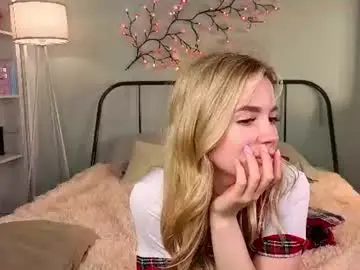 Chaturbate Watch Live Sex Cams of cloverfarewell