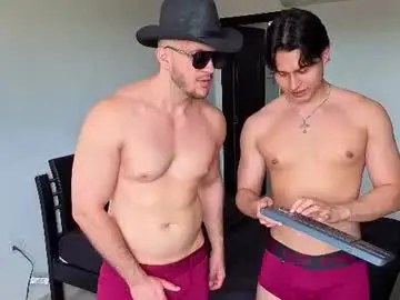 Chaturbate Live Sex Cam of teddybear_07