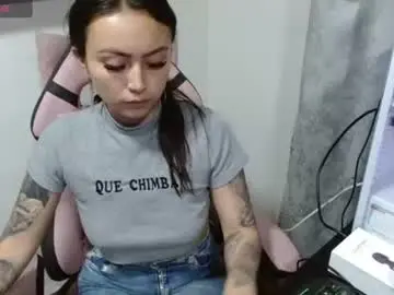 Chaturbate Live Sex Cam of holly_rose69