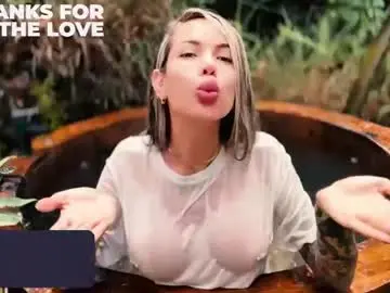 Chaturbate Free Porn Cam of jhenna_greey