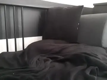 Chaturbate Nude Webcam of apollobest77