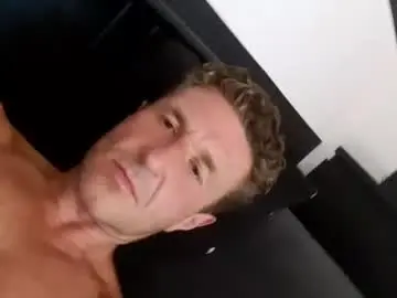 Chaturbate Live Sex of apollobest77