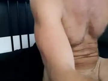 Chaturbate Nude Webcam of apollobest77