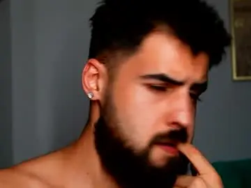 Chaturbate Free Live Porn of hairyrobxxx