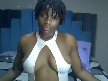 Chaturbate Live Sex Cam of melanin_moon