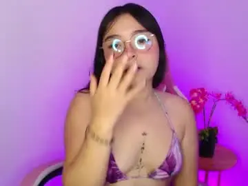Chaturbate Nude Webcam of nahia__1