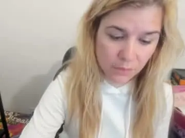 Chaturbate Live Porn of artsyandcraftsy_