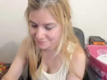 Chaturbate Free Live Porn of artsyandcraftsy_