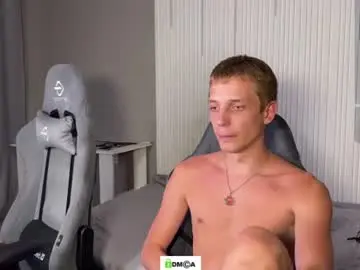 Chaturbate Live Sex Cam of sky_hunter