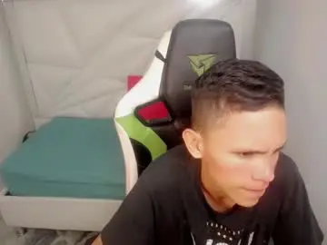 Chaturbate Watch Live Sex Cams of sombra_18