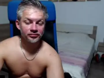 Chaturbate Live Sex Cam of robbyshawz