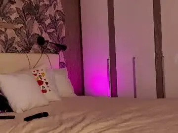Chaturbate Live Sex Cam of sweeeet_eva
