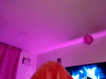 Chaturbate Free Live Porn of barbie20_