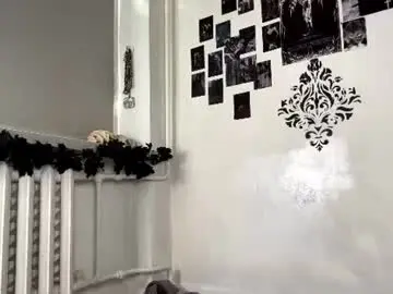 Chaturbate Watch Live Sex Cams of elenacastellani