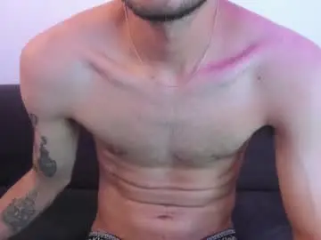 Chaturbate Live Sex Cam of henrik_senn