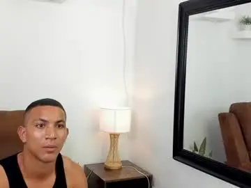 Chaturbate Watch Live Sex Cams of chris_arthus