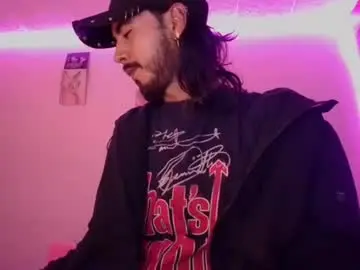 Chaturbate Best live sex cam show of derek_smoke