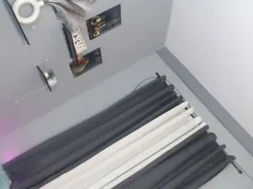 Chaturbate Live Sex Cam of divinaaaaa
