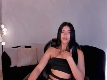 Chaturbate Nude Webcam of mialaurence_