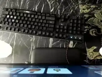 Chaturbate Live Sex Cam of thejoker_master222