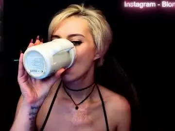 Chaturbate Live Sex Cam of blond_ice_ann