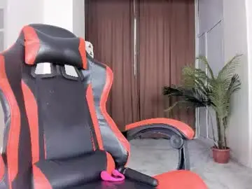 Chaturbate Best live sex cam show of yun_li