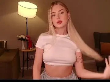 Chaturbate Adult Video Chat of cute18cute
