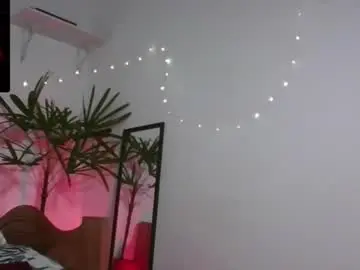 Chaturbate Live Sex Cam of minikunis