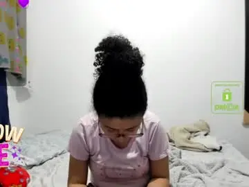 Chaturbate Live Sex Cam of bonnie_lam_