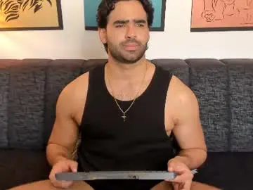 Chaturbate Best live sex cam show of bradleymartin7