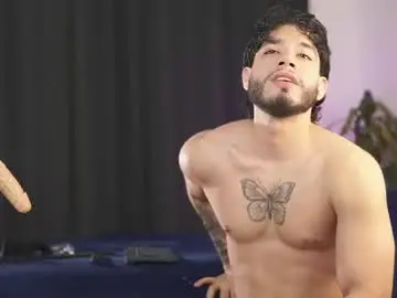 Chaturbate Live Sex Cam of jadenfeynman