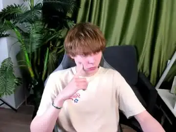 Chaturbate Live Sex of andyjey_