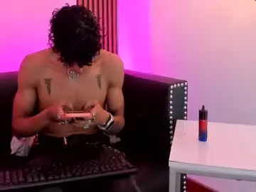 Chaturbate Free Live Porn of maximoking26