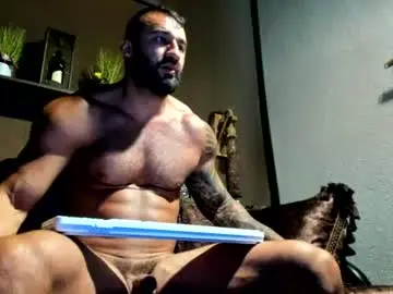 Chaturbate Best live sex cam show of iustinmucle95