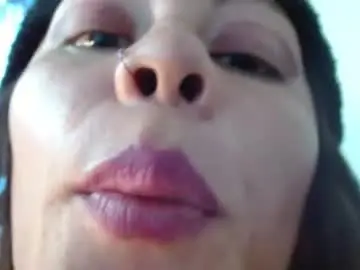 Chaturbate Live Sex Cam of miss_evoleth2