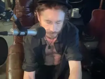 Chaturbate Free Live Porn of hungginger4u