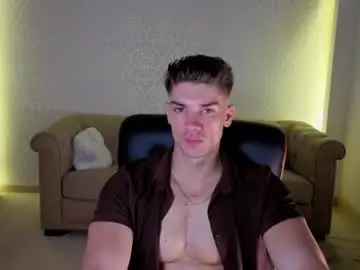 Chaturbate Live Sex Cam of maxkaiden