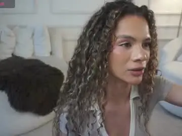 Chaturbate Live Sex Cam of naomigomezz