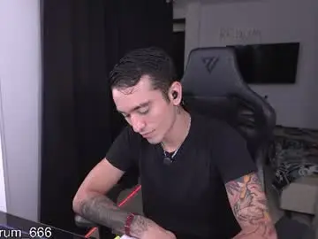 Chaturbate Live Sex Cam of redrum_696