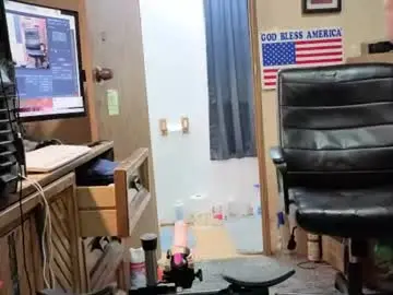 Chaturbate Live Sex Cam of oldnewfun
