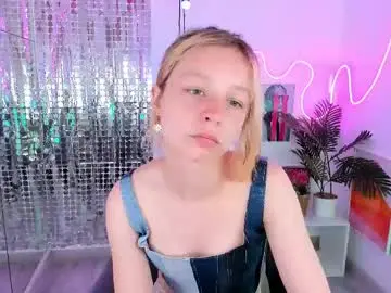Chaturbate Live Sex Cam of ivy_blare