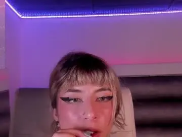 Chaturbate Nude Webcam of lulu_js_