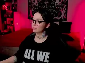 Chaturbate Live Sex Cam of magic_alie