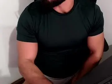 Chaturbate Free Porn Cam of beard_top_guy