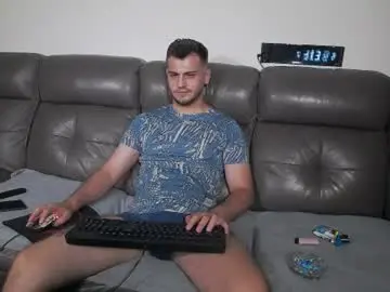 Chaturbate Live Sex Cam of crazydom1